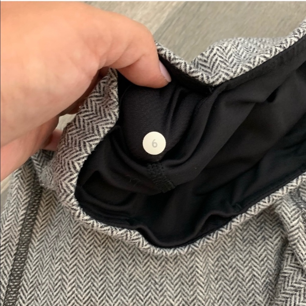 Lululemon RUN: Turn Around Tight - Picture 7 of 10